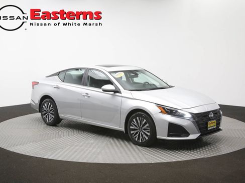 Used 2023 Nissan Altima 2.5 SV w/ SV Premium Package AWD/4WD image 48