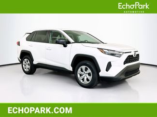 Used 2024 Toyota RAV4 LE video 1