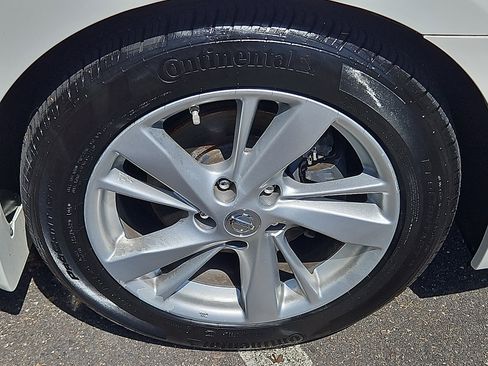 Used 2013 Nissan Altima 2.5 SL w/ Technology Pkg FWD image 8