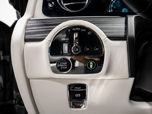 Used 2024 Rolls-Royce Ghost AWD/4WD image 43