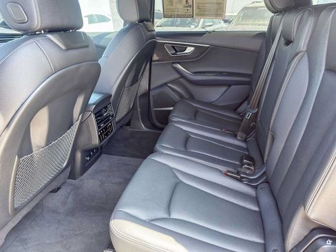 Used 2025 Audi Q7 3.0T Premium Plus AWD/4WD image 19