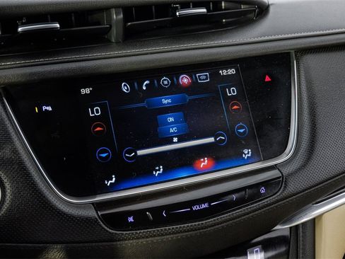 Used 2017 Cadillac XT5 FWD w/ LPO, Wheel Lock Package image 30