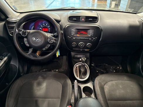 Used 2014 Kia Soul FWD image 9
