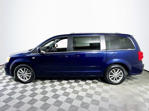 Used 2014 Dodge Grand Caravan SXT FWD image 4