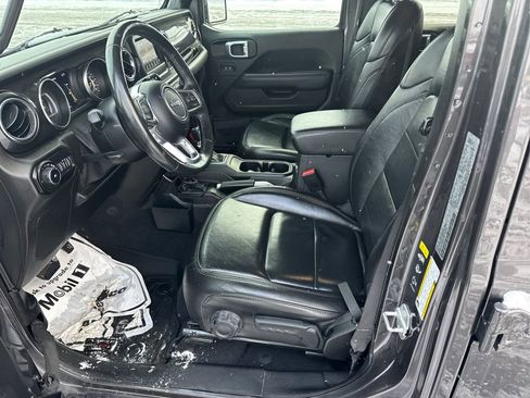 Used 2021 Jeep Wrangler Unlimited Sahara image 9