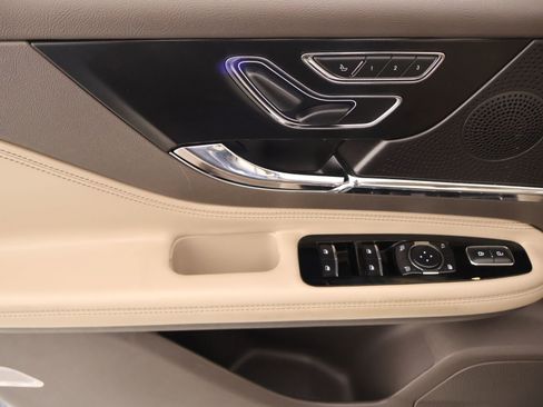 Used 2023 Lincoln Corsair FWD image 15