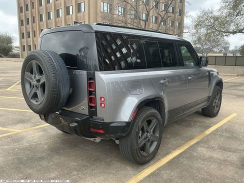 Used 2023 Land Rover Defender 110 X-Dynamic SE image 6