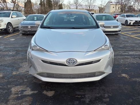 Used 2017 Toyota Prius Two image 2