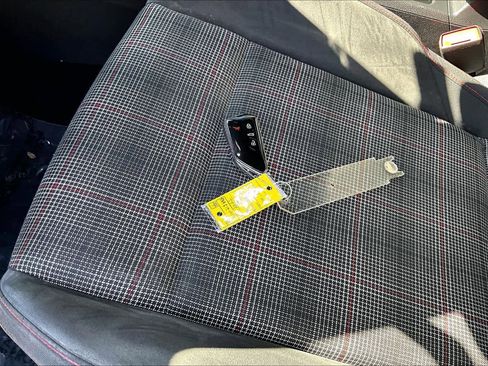 Used 2022 Volkswagen GTI S image 15