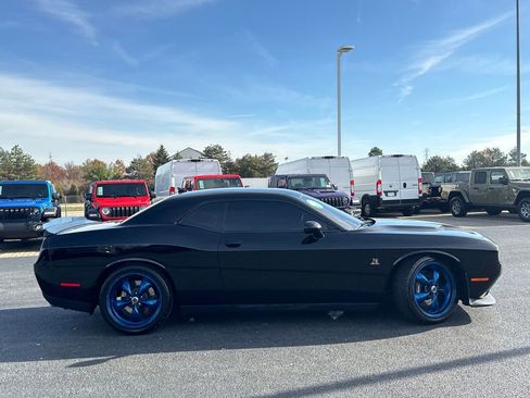 Used 2017 Dodge Challenger R/T Scat Pack image 2