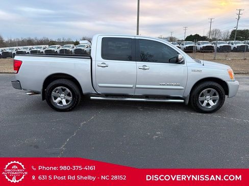 Used 2011 Nissan Titan SV w/ SV Value Truck Pkg image 5
