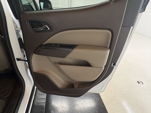 Used 2015 GMC Canyon SLT image 19