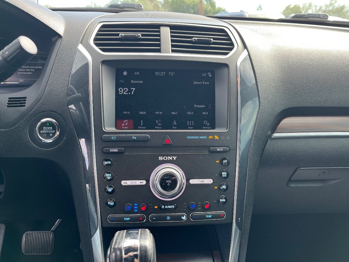 Used 2019 Ford Explorer Limited w/ Class III Trailer Tow Package FWD image 9