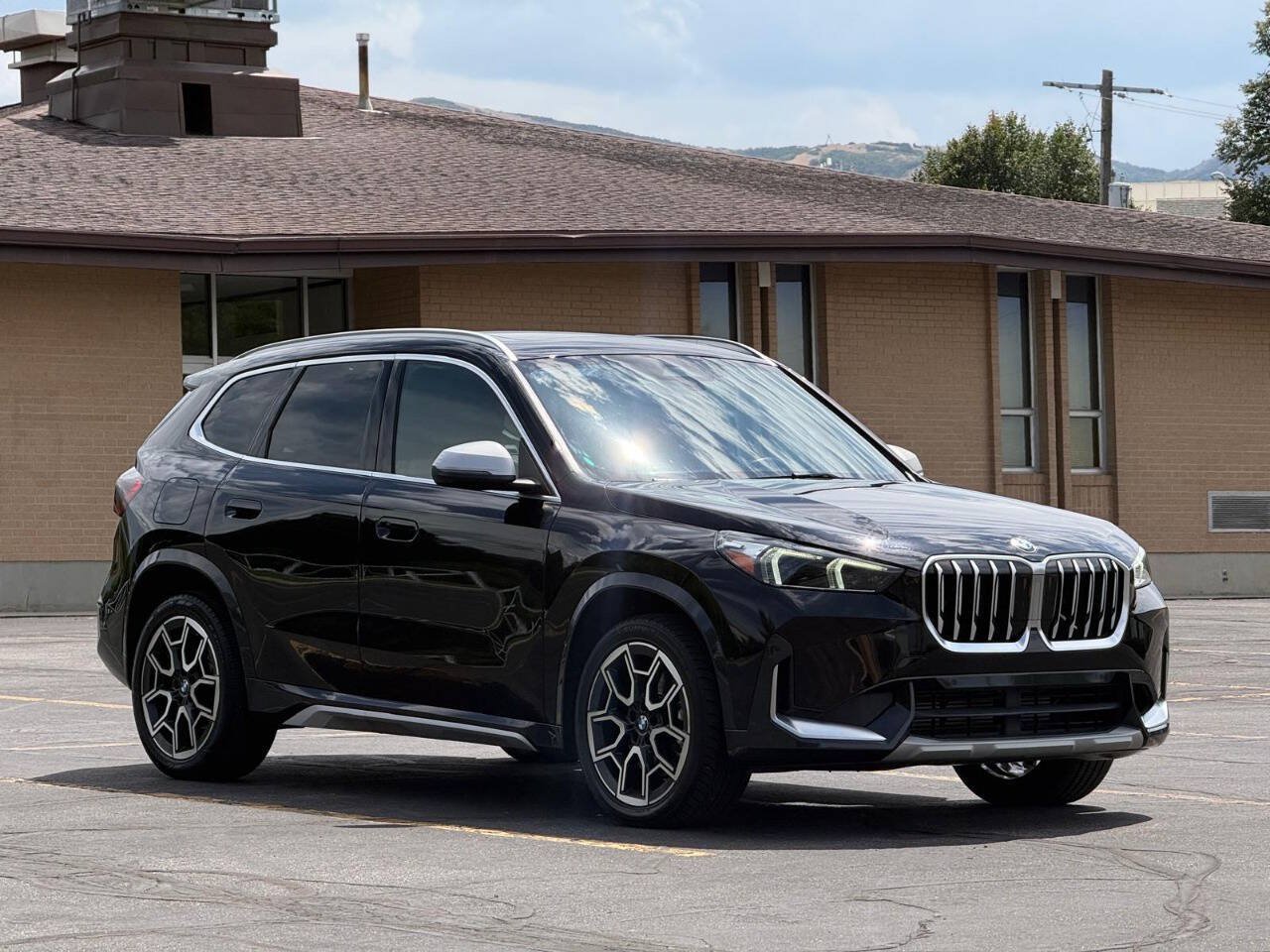Used 2023 BMW X1 xDrive28i w/ Convenience Package AWD/4WD image 7