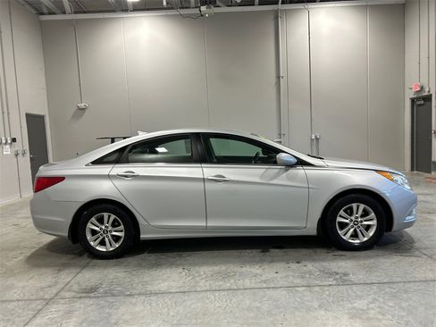 Used 2013 Hyundai Sonata GLS w/ Popular Equipment Pkg image 5