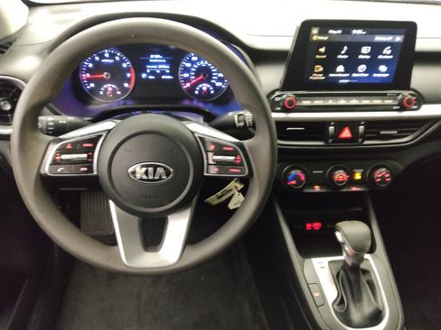 Used 2020 Kia Forte LXS FWD image 22