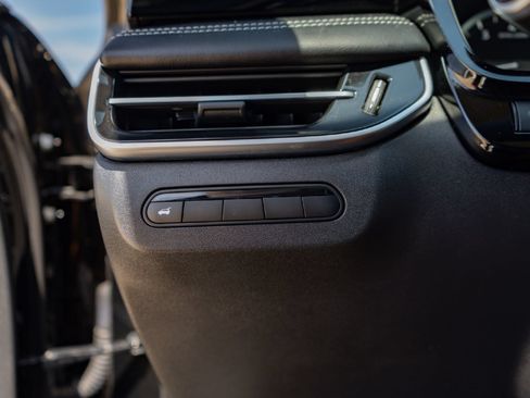 Certified 2025 INFINITI QX60 Pure FWD image 19