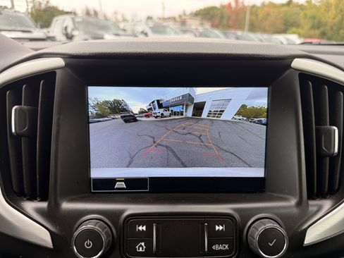 Certified 2023 GMC Terrain SLT image 16