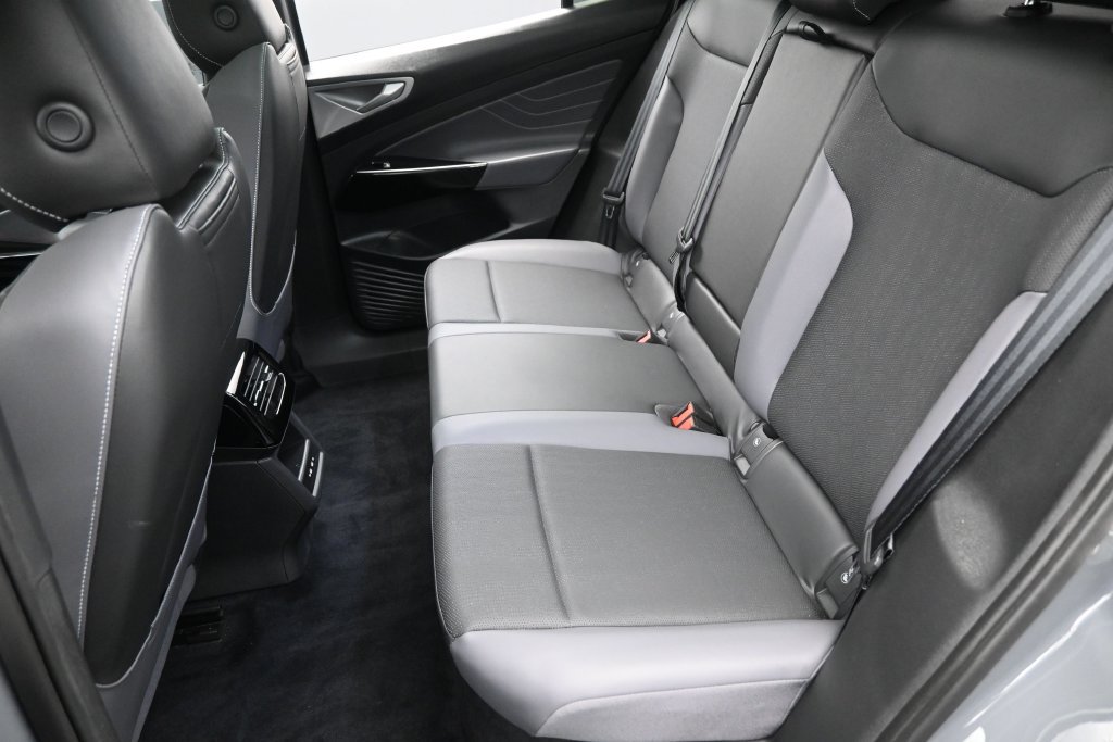 Used 2025 Volkswagen ID.4 S Limited RWD image 25