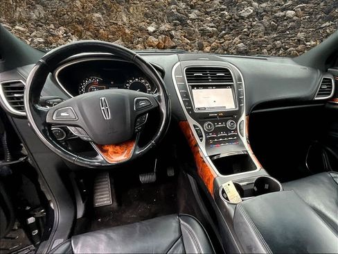 Used 2018 Lincoln MKX Reserve w/ Driver Assistance Package image 14