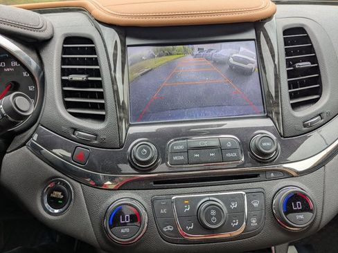 Used 2014 Chevrolet Impala LTZ FWD image 19