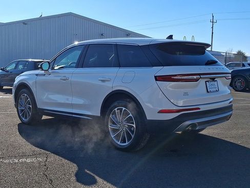 Used 2023 Lincoln Corsair Standard w/ Equipment Group 101A image 7