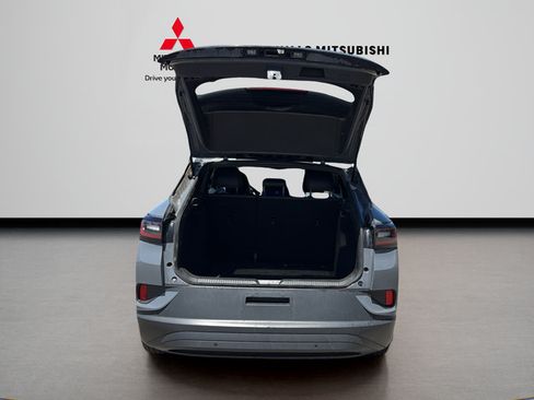 Used 2023 Volkswagen ID.4 2WD image 9