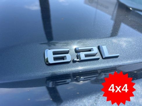 Used 2021 Chevrolet Silverado 1500 LT Trail Boss w/ Convenience Package II AWD/4WD image 24