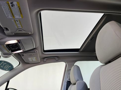 Used 2021 Subaru Forester Premium image 23