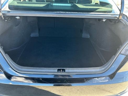 Used 2025 Toyota Camry SE image 27