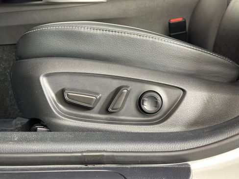 Used 2022 Toyota Camry XSE image 7