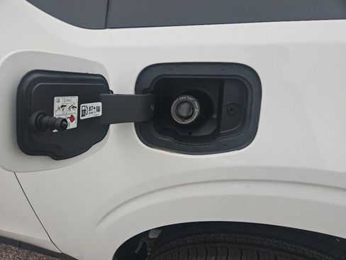 New 2026 Ford Maverick XL image 25