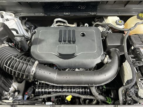 Used 2023 GMC Acadia SLT image 17