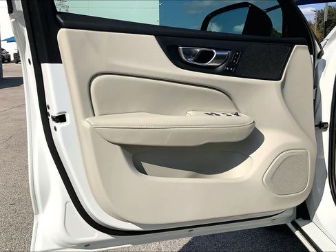 Used 2024 Volvo S60 B5 Core image 21