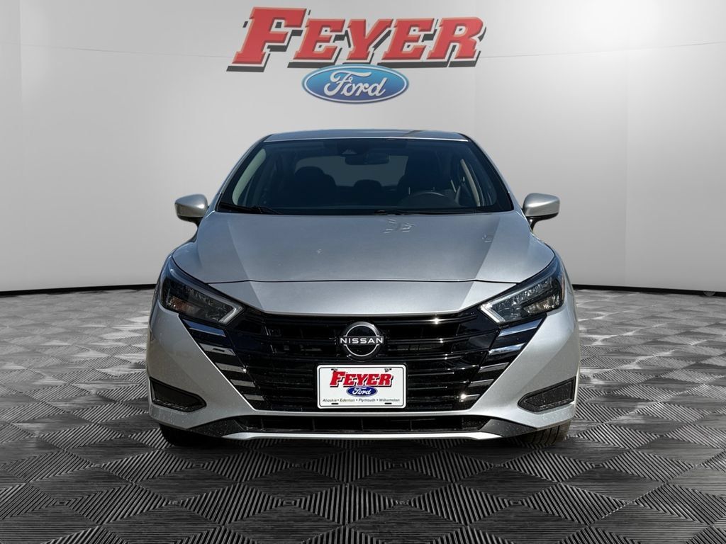 Used 2025 Nissan Versa SV w/ Trunk Package FWD image 8