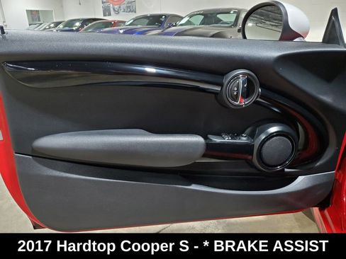 Used 2017 MINI Cooper S image 8