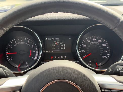 Used 2016 Ford Mustang Coupe RWD image 14