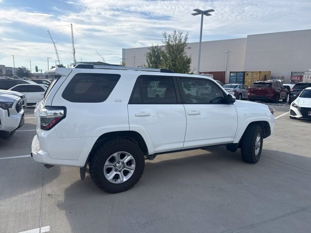 Used 2020 Toyota 4Runner SR5 AWD/4WD image 3