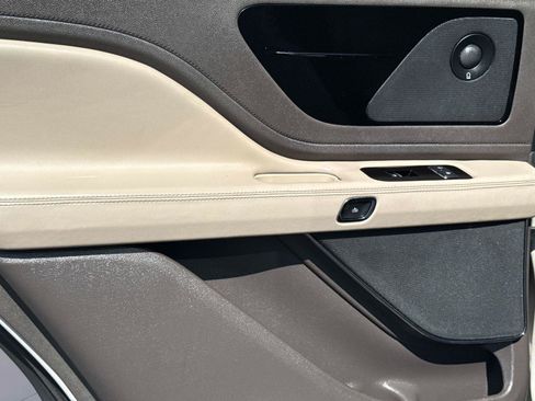 Used 2020 Lincoln Aviator Reserve RWD image 13
