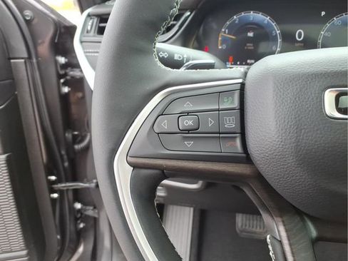 New 2026 Jeep Grand Cherokee Altitude AWD/4WD image 22