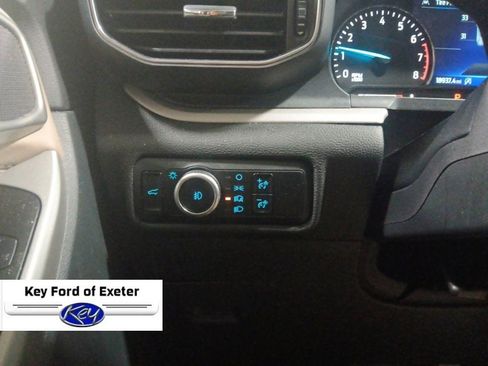 Used 2023 Ford Explorer XLT w/ Equipment Group 202A image 31