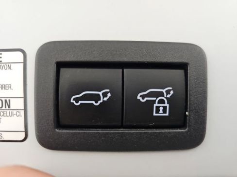 Used 2023 Toyota Corolla Cross XLE w/ Convenience Package image 35