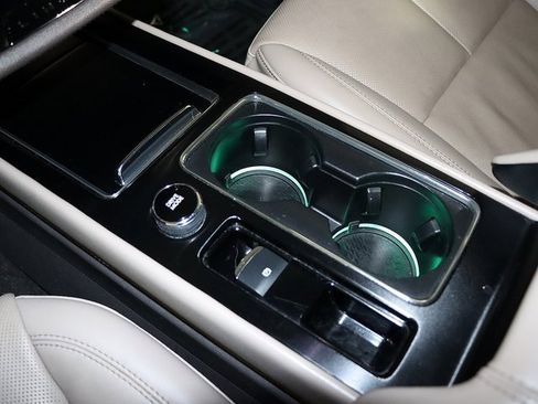 Used 2022 Lincoln Corsair AWD w/ Premium Package image 22