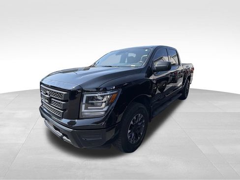 Used 2024 Nissan Titan SV w/ SV Bronze Edition Package RWD image 5