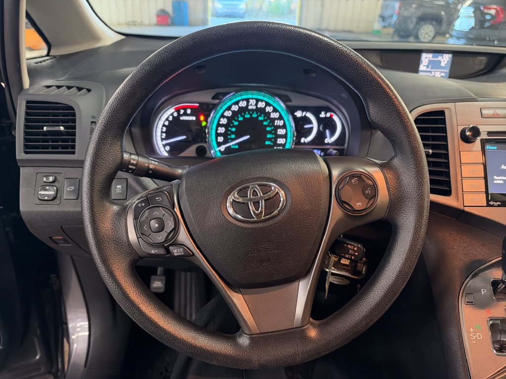 Used 2015 Toyota Venza AWD image 19