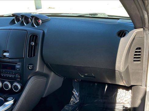 Used 2020 Nissan 370Z Coupe image 14