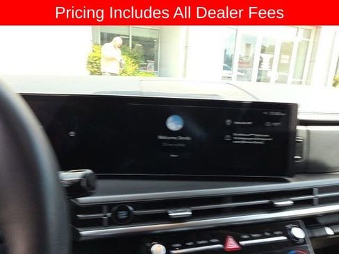 Used 2025 Hyundai Santa Fe XRT AWD/4WD image 4