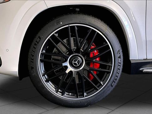 New 2026 Mercedes-Benz GLS 63 AMG 4MATIC image 17