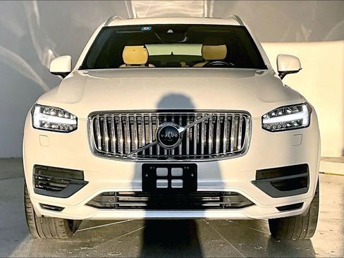 Used 2021 Volvo XC90 T8 Inscription w/ Protection Package Premier image 5