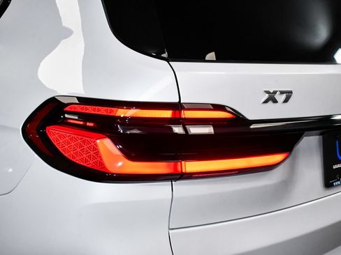 Used 2026 BMW X7 M60i AWD/4WD image 96